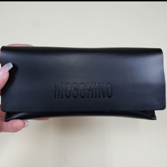 💕💯 Authentic MOSCHINO Sunglasses💕 - Picture 4 of 7